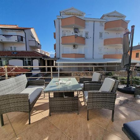 Apartment Aqua Near The City Beach ノヴァリャ エクステリア 写真
