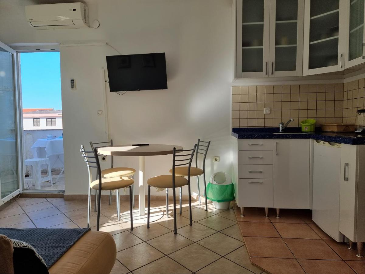 Apartment Aqua Near The City Beach ノヴァリャ 部屋 写真