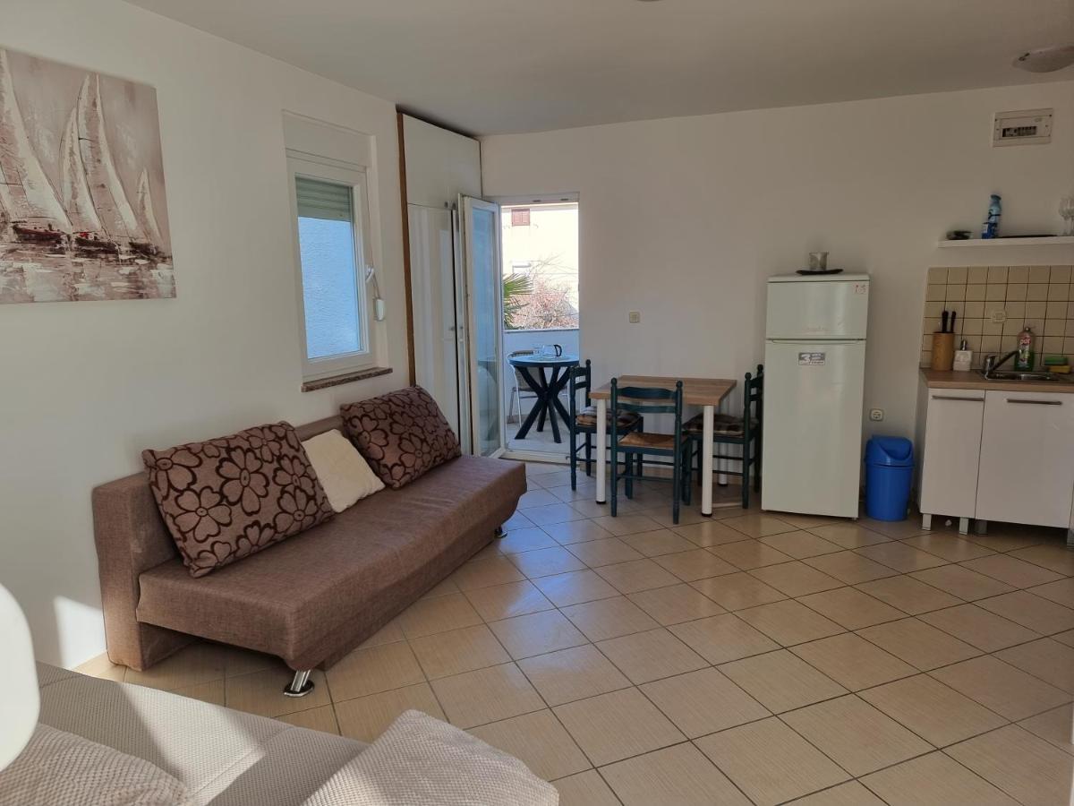 Apartment Aqua Near The City Beach ノヴァリャ エクステリア 写真
